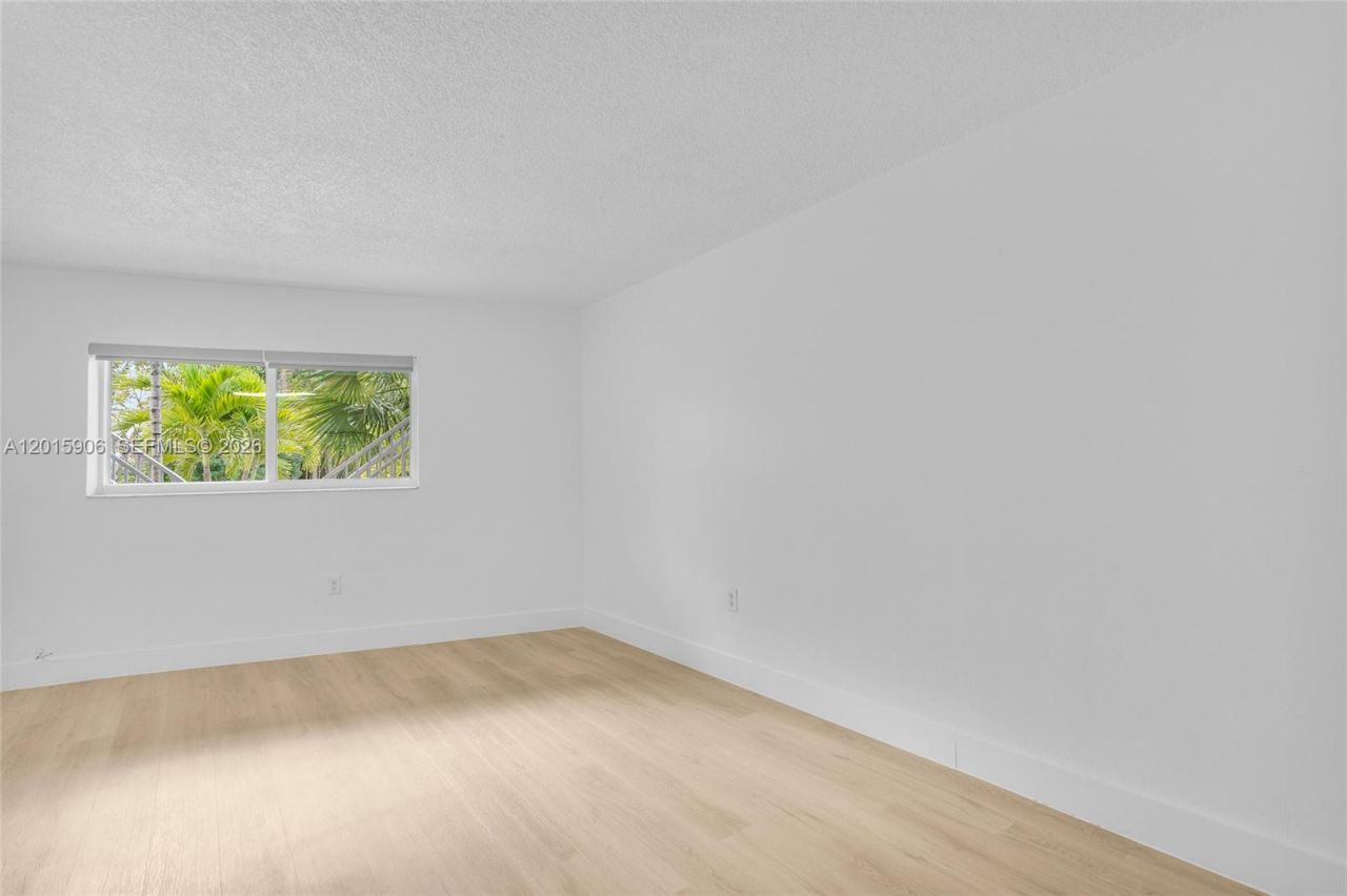 13880 NE 20th Pl, Unit 2, North Miami Beach, FL 33181 Photo