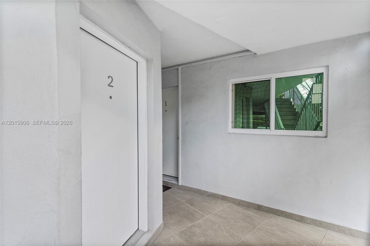 13880 NE 20th Pl, Unit 2, North Miami Beach, FL 33181 Photo