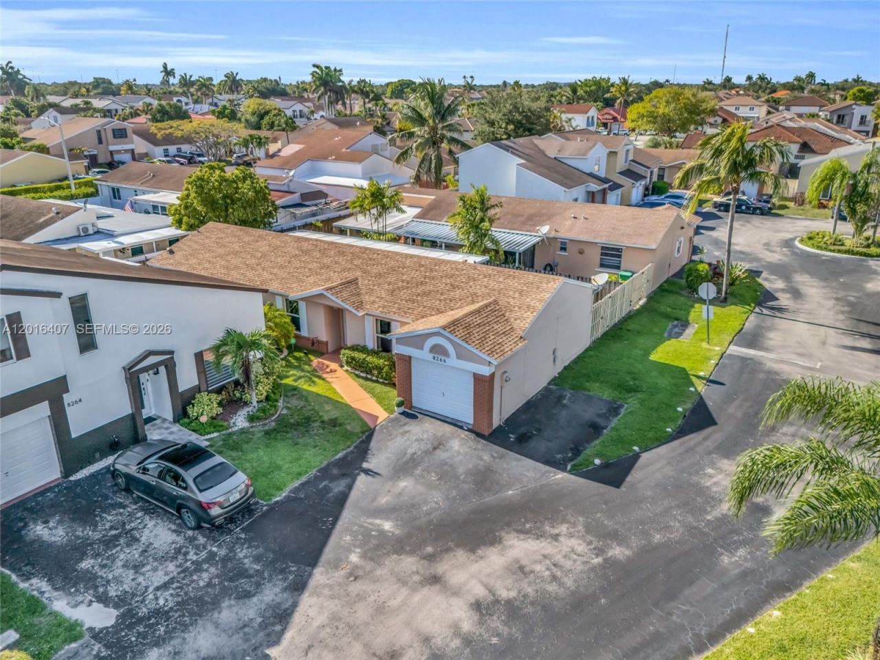 8266 NW 192nd Ter, Hialeah, FL 33015 Photo