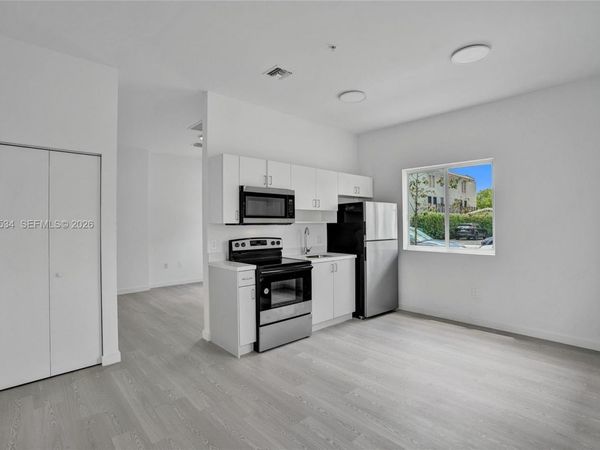 1567 NW 1st St, Unit 1, Miami, FL 33125