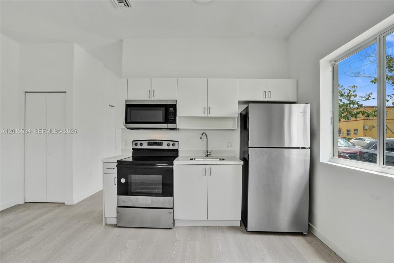 1567 NW 1st St, Unit 1, Miami, FL 33125 Photo