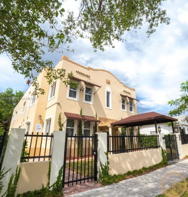 53 NE 49th St, Unit 4, Miami, FL 33137 Photo