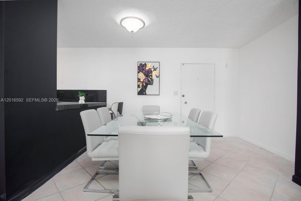 5555 Collins Ave , Unit 14U, Miami Beach, FL 33140 Photo