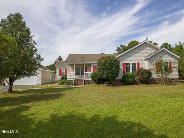 270 Morrison Bridge Road, Vass, NC 28394