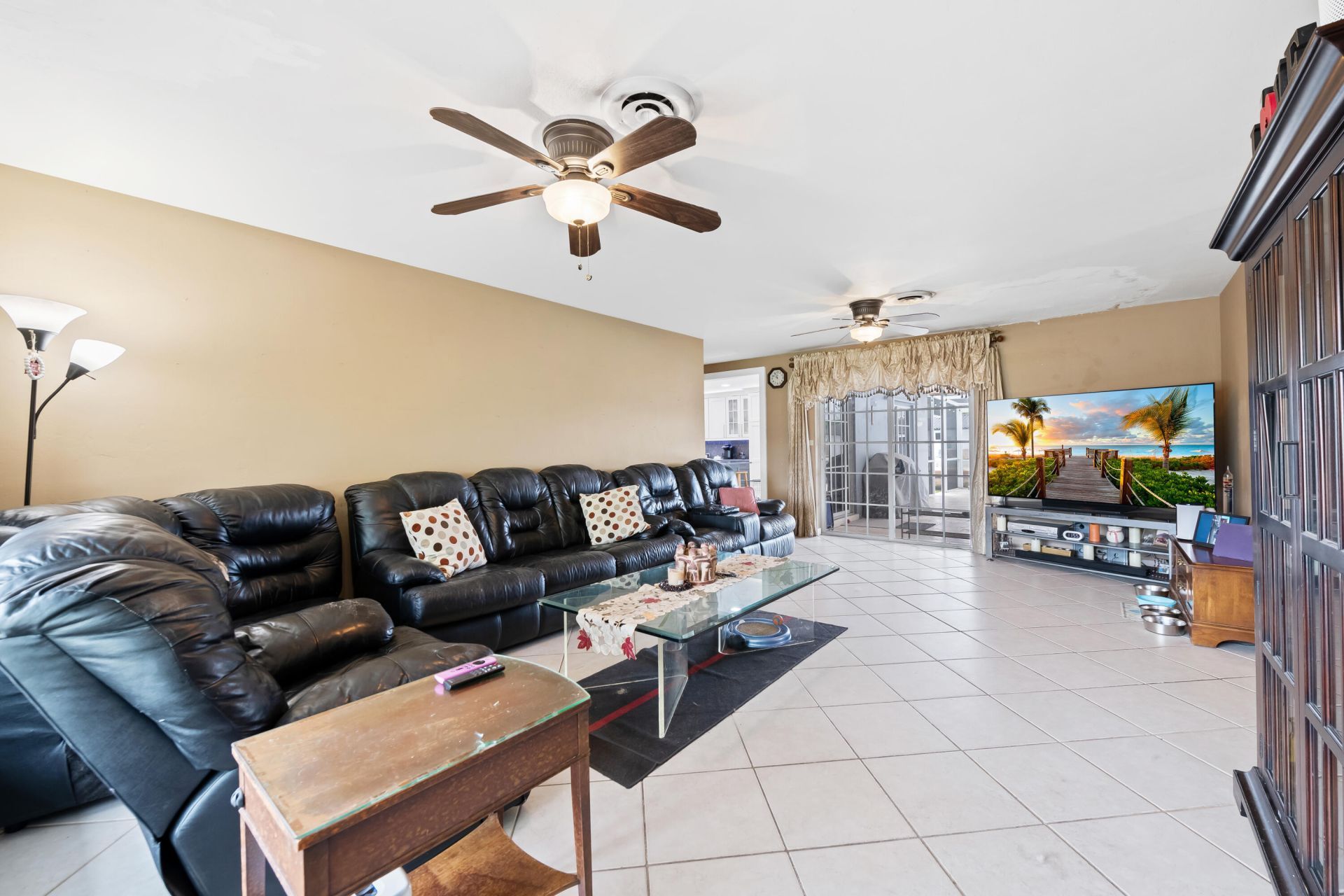 1340 SW 56th Avenue, Plantation, FL 33317 Photo