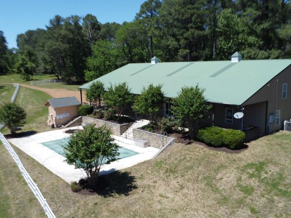 1532 Jackson Hill Road , Hornbeak, TN 38232