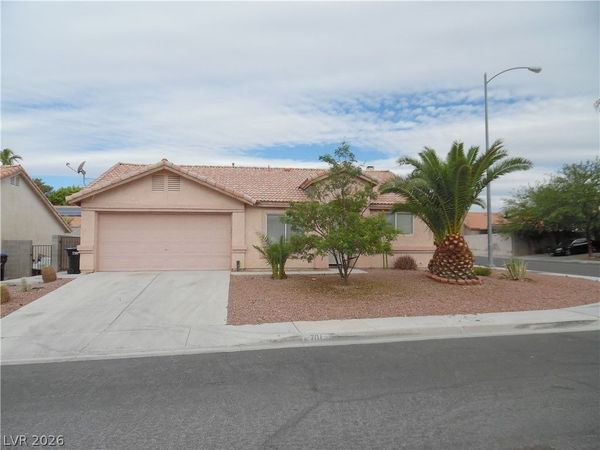 701 Gullwing Lane , North Las Vegas, NV 89081