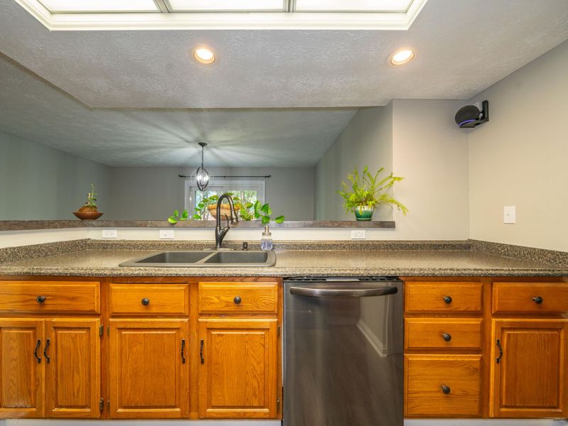 411 Birdsong Drive, Vandalia, OH 45377 Photo 5