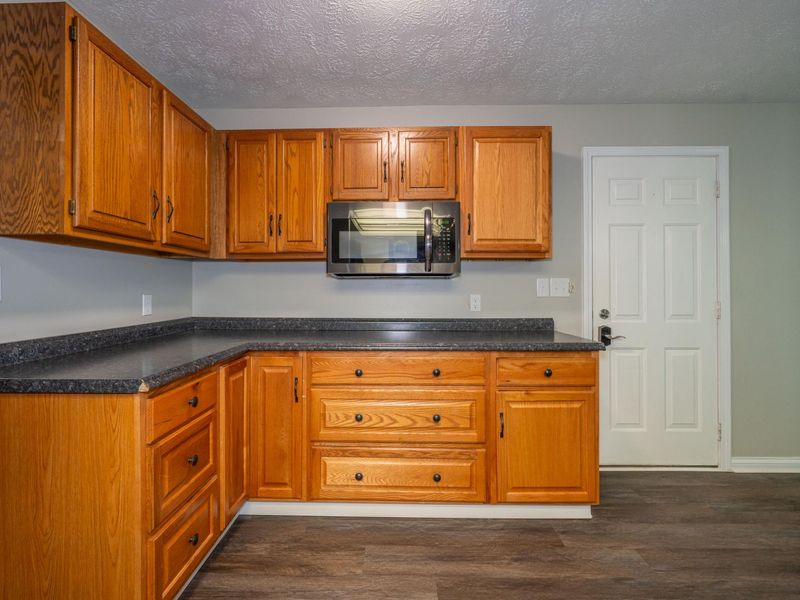 411 Birdsong Drive, Vandalia, OH 45377 Photo 6