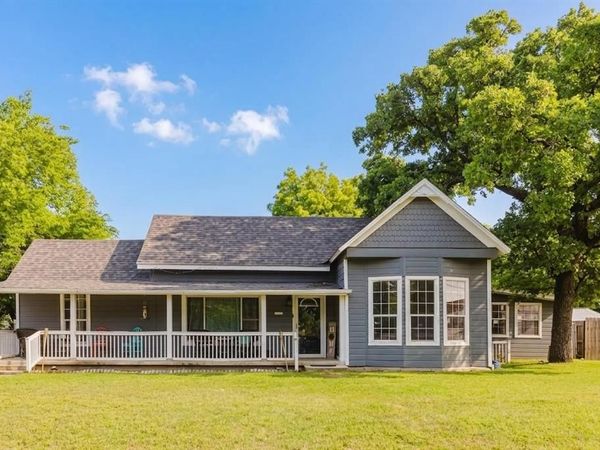 201 E Plummer Street , Eastland, TX 76448