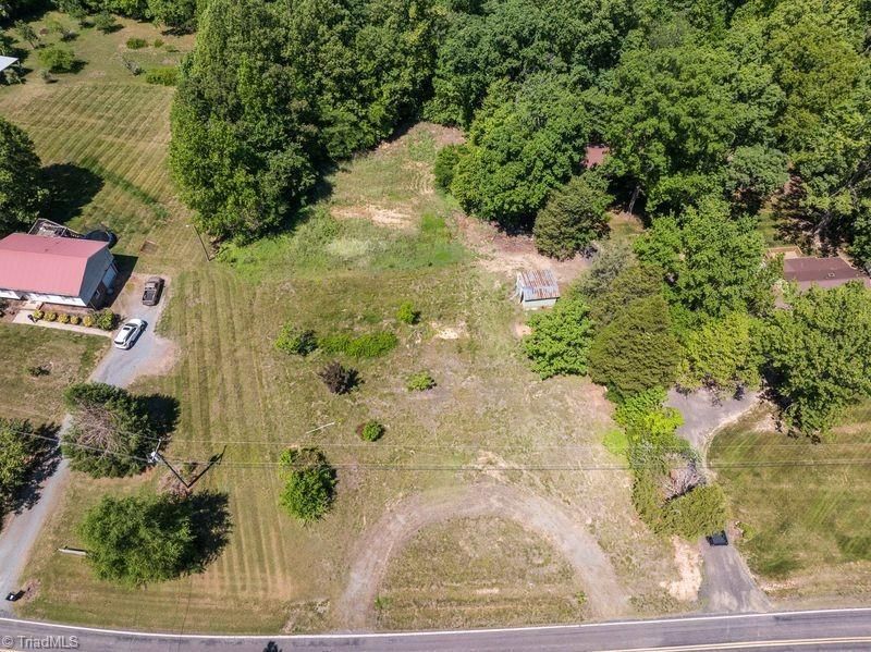 7250 Dennis Road, Walnut Cove, NC 27052 Main Photo