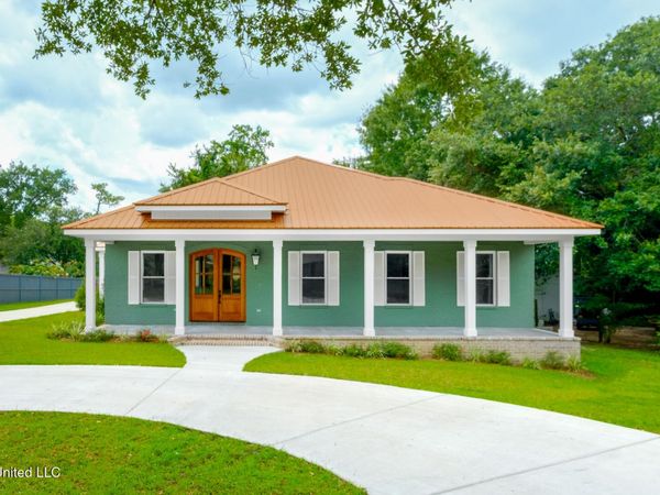 5 Hanging Oak Circle, Gulfport, MS 39507