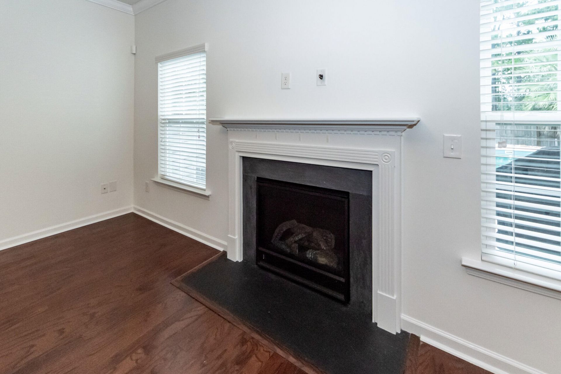 447 Whispering Breeze Lane Photo 10