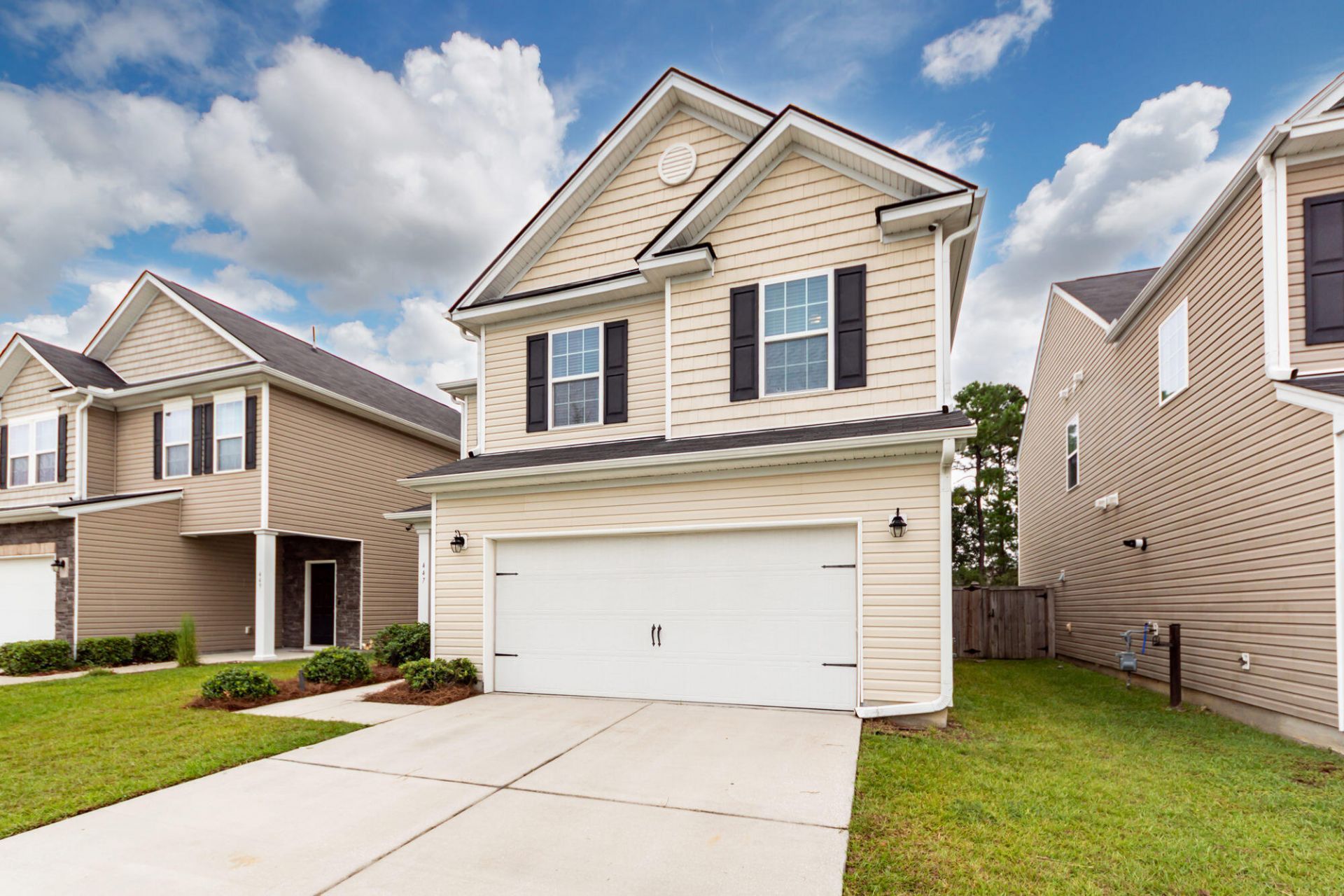 447 Whispering Breeze Lane Photo 4