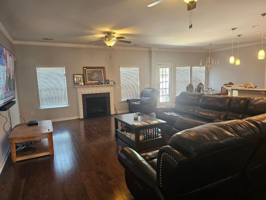 447 Whispering Breeze Lane Photo 5