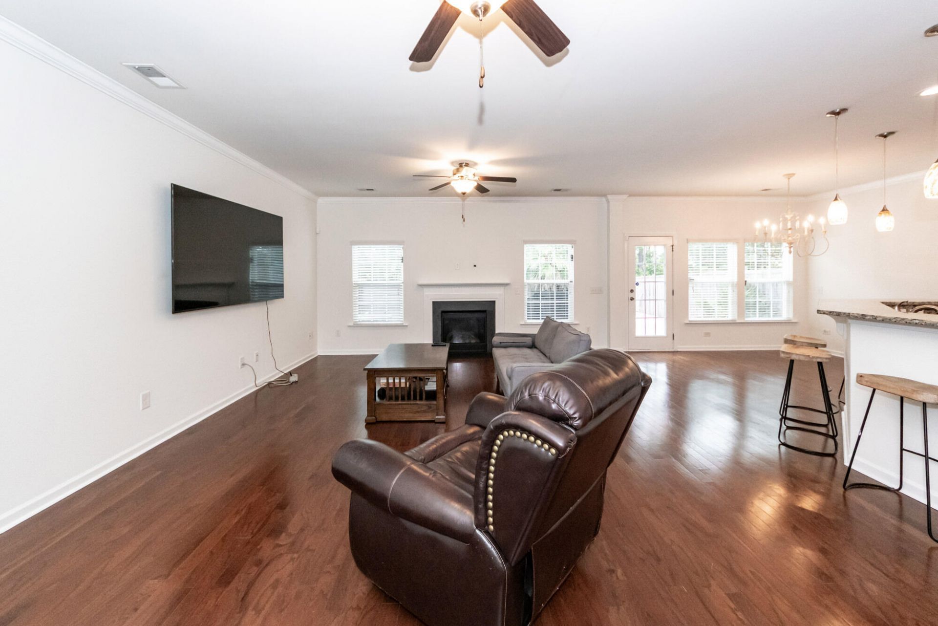 447 Whispering Breeze Lane Photo 8