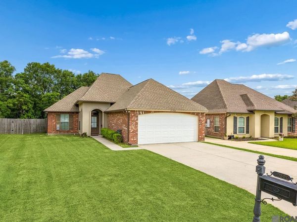 40300 Creek Bend Dr, Gonzales, LA 70737