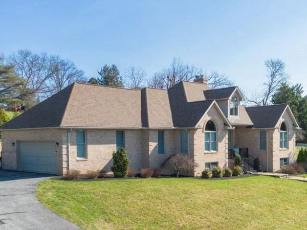605 VISTA COURT , WAYNESBORO, PA 17268
