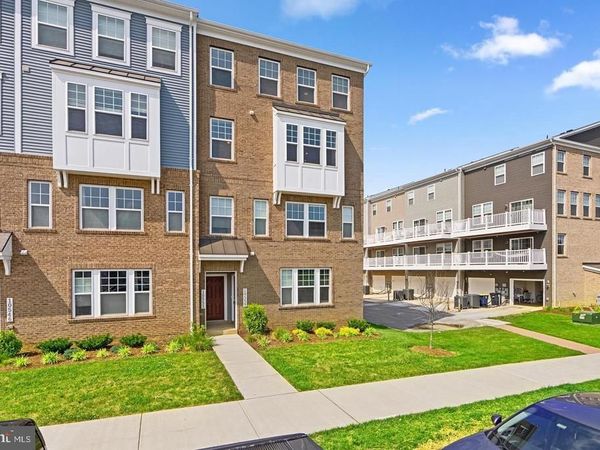 10552 NEIL ARMSTRONG WAY, LANHAM, MD 20706