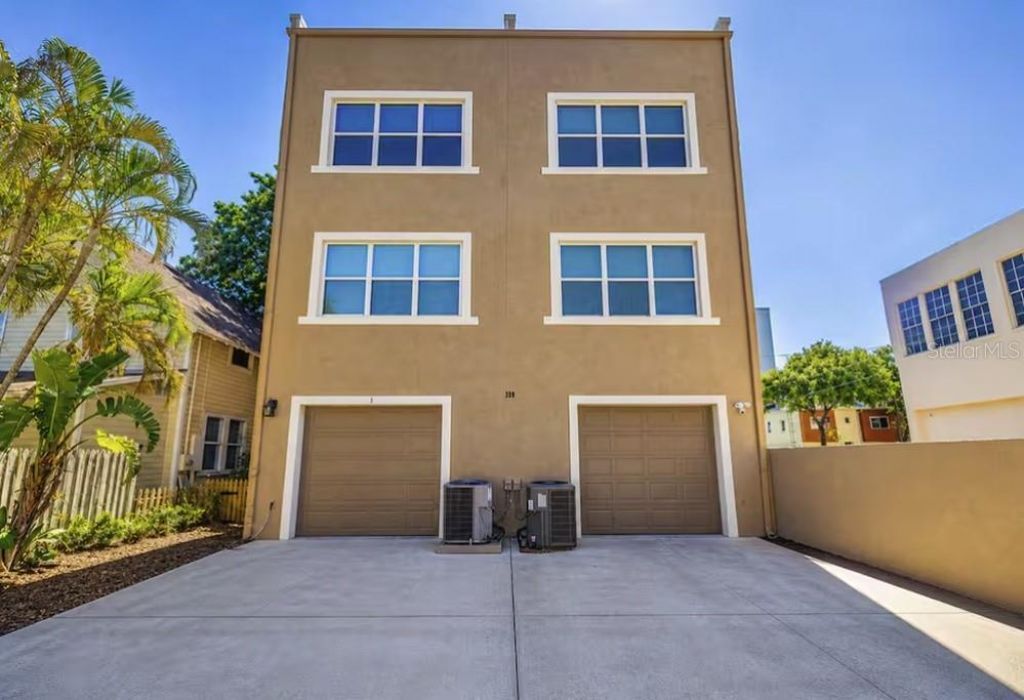 330 Lang Court N, Unit 1, Saint Petersburg, FL 33701 Photo
