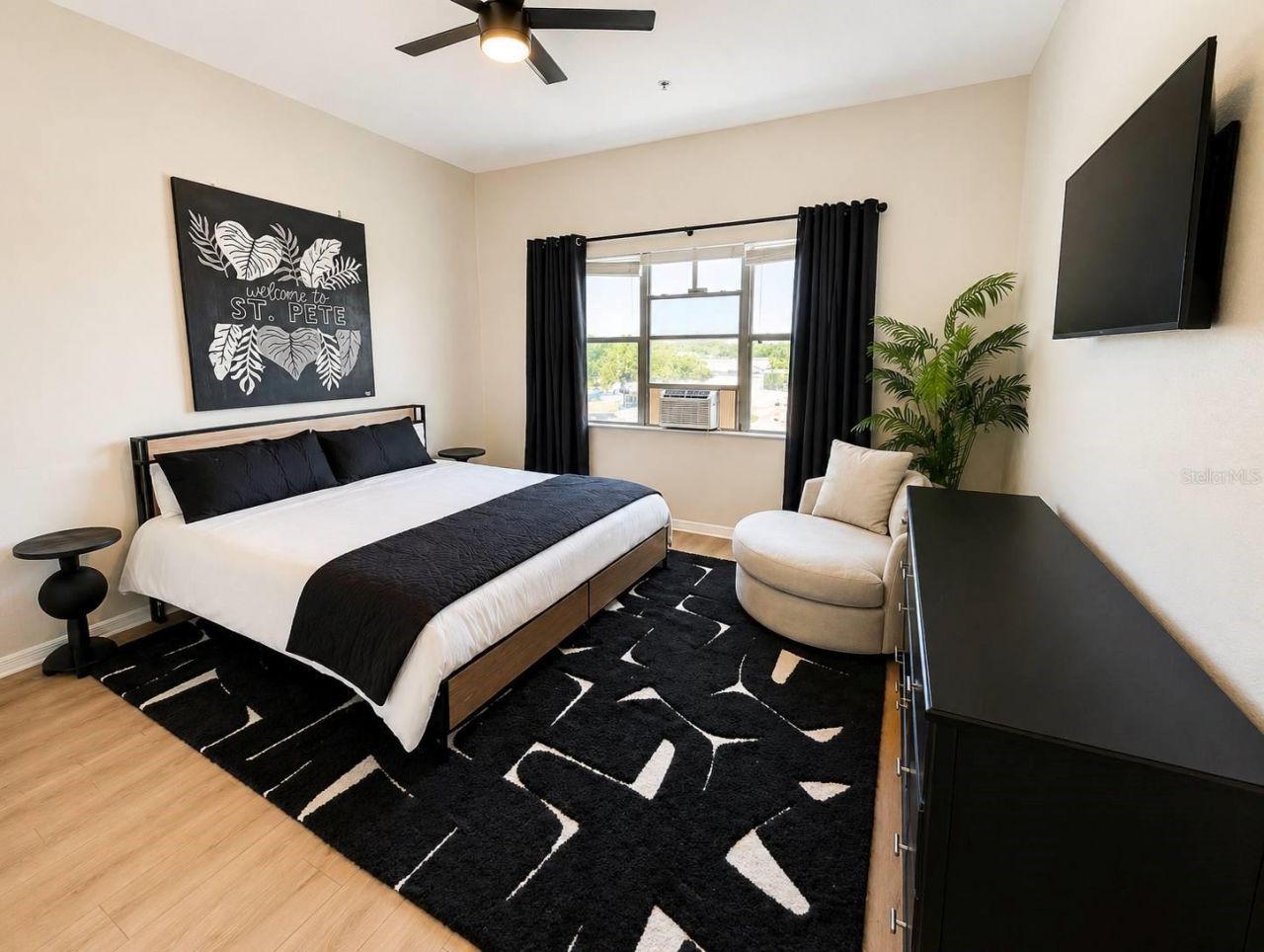 330 Lang Court N, Unit 1, Saint Petersburg, FL 33701 Photo
