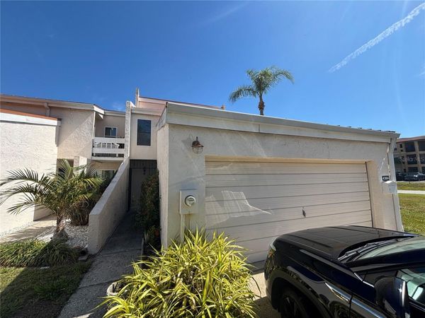 4364 OUTRIGGER LANE , TAMPA, FL 33615