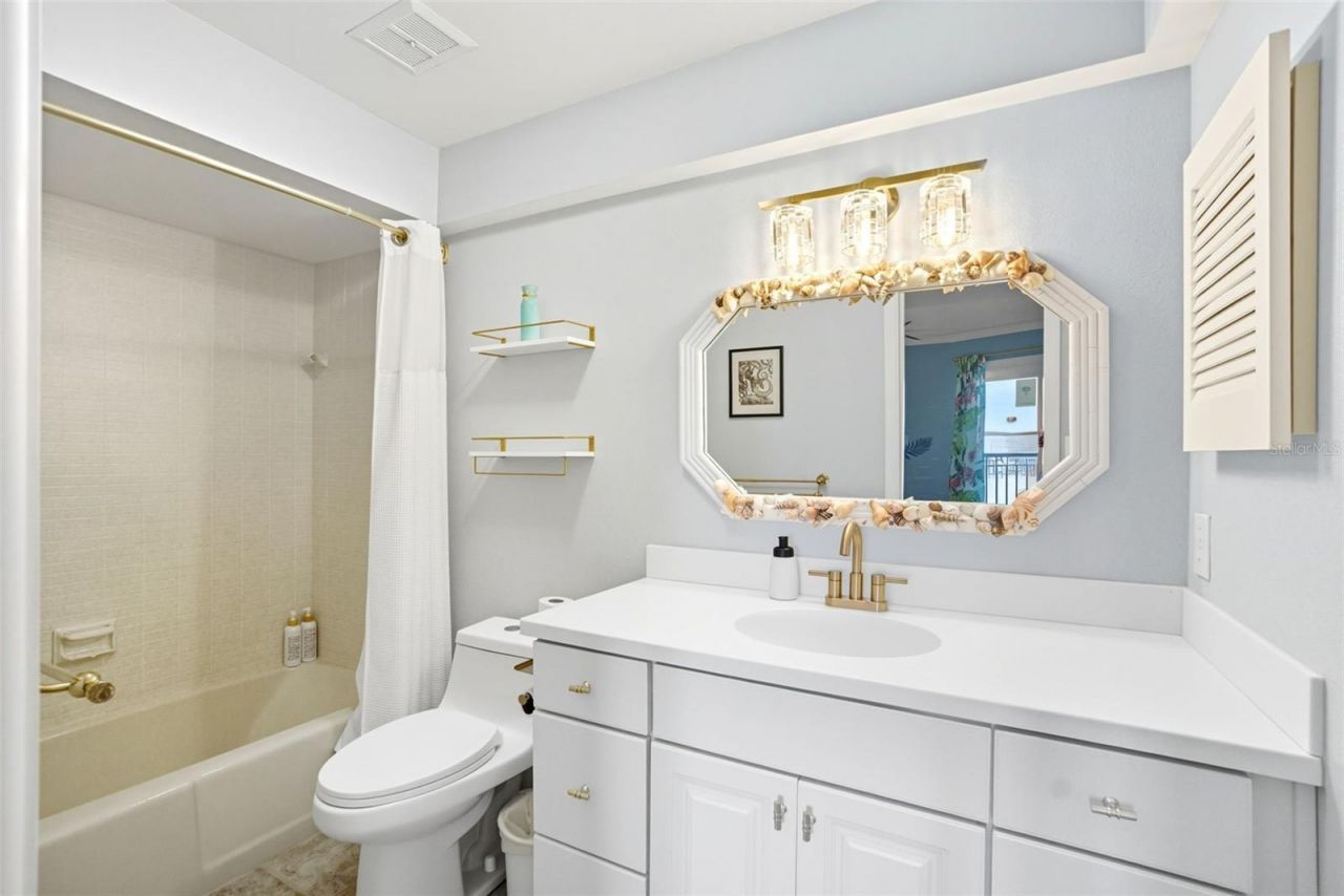 749 Manatee Avenue, Unit 749, Holmes Beach, FL 34217 Photo
