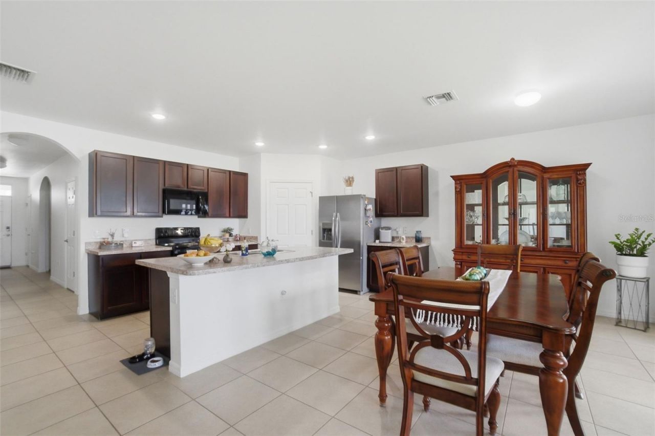 3422 Cancun Court , Cape Coral, FL 33909 Photo