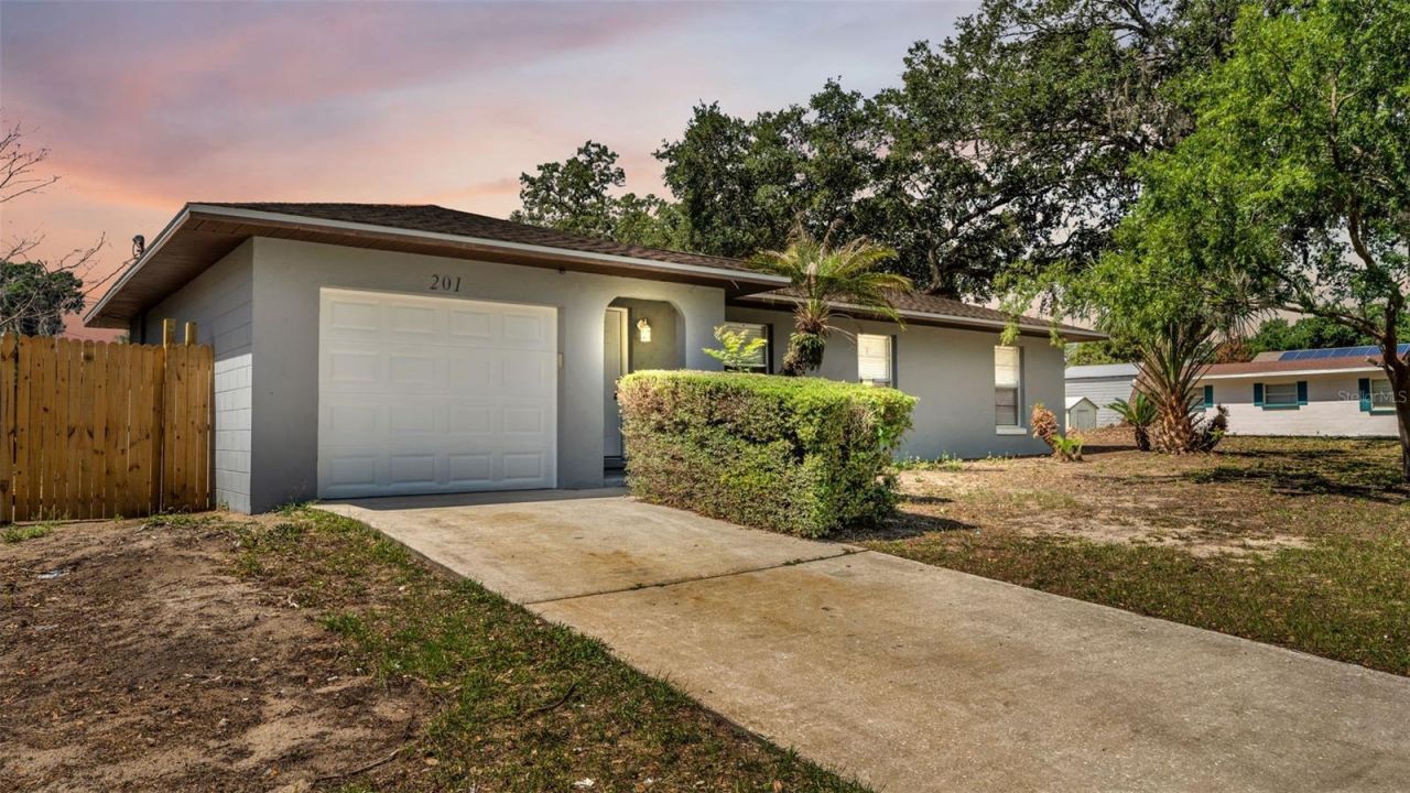 201 E Pine Street, Davenport, FL 33837 Main Photo