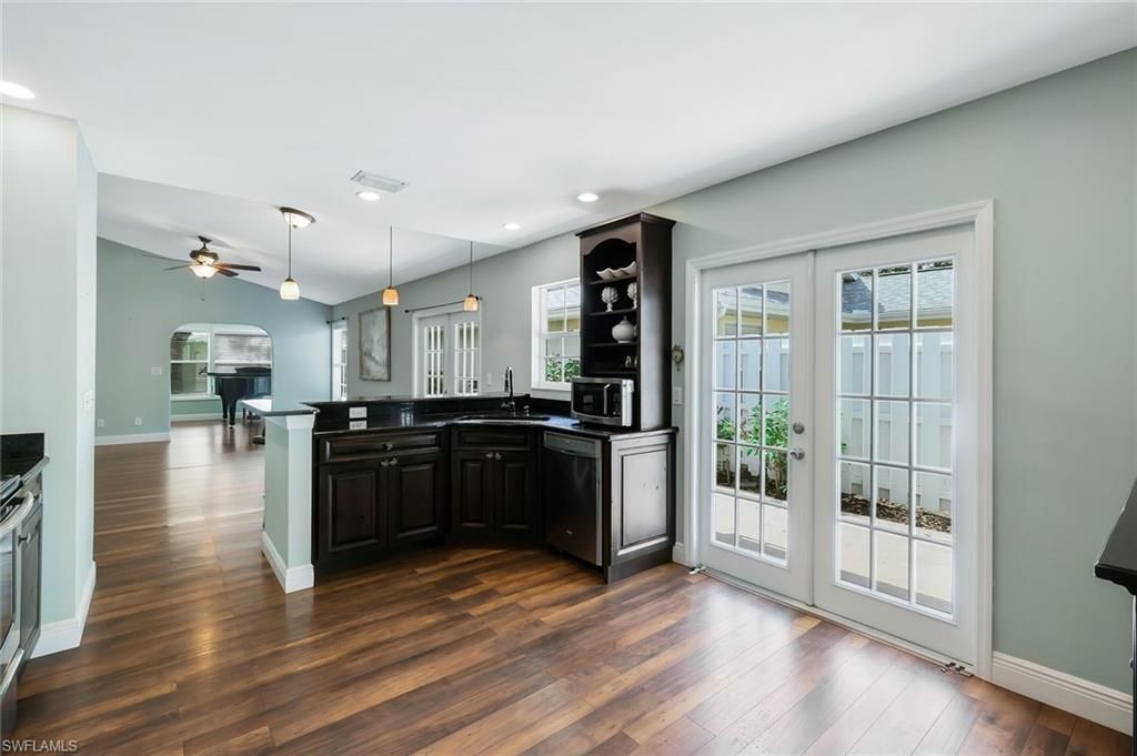 14875 Crescent Cove Dr, Fort Myers, FL 33908 Photo