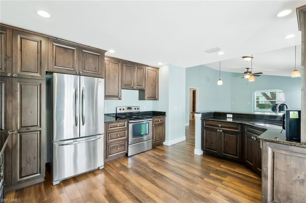 14875 Crescent Cove Dr, Fort Myers, FL 33908 Photo