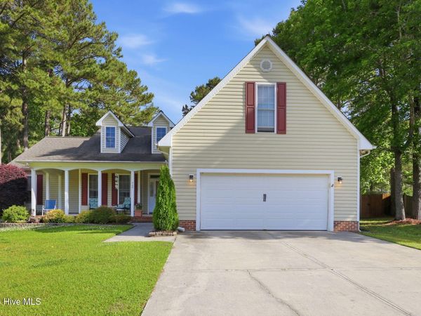 320 Osprey Point Drive, Sneads Ferry, NC 28460