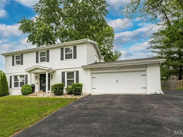 349 Nantucket Drive, Ballwin, MO 63011
