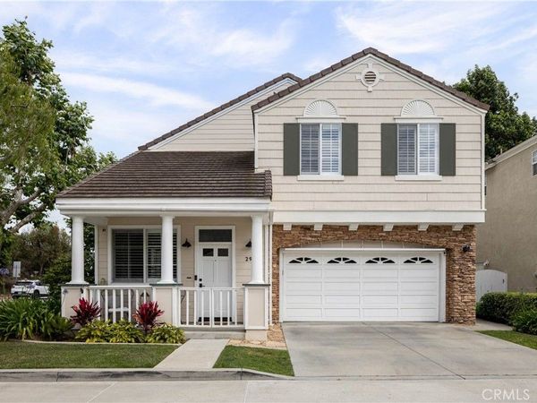 293 Mesa Dr, Costa Mesa, CA 92627