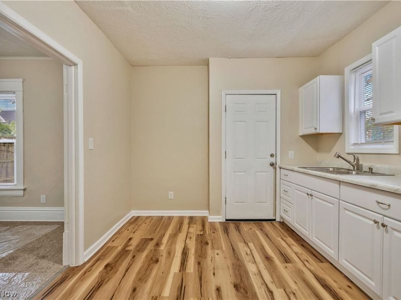 796 Dayton Street , Akron, OH 44310 Photo 4