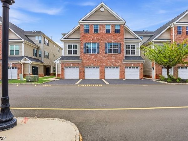 9 Station Sq, Union, NJ 07083