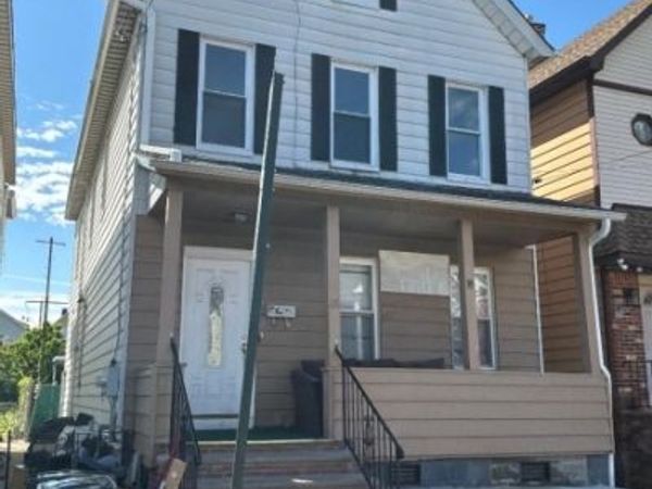 28 Niles St, Elizabeth, NJ 07202