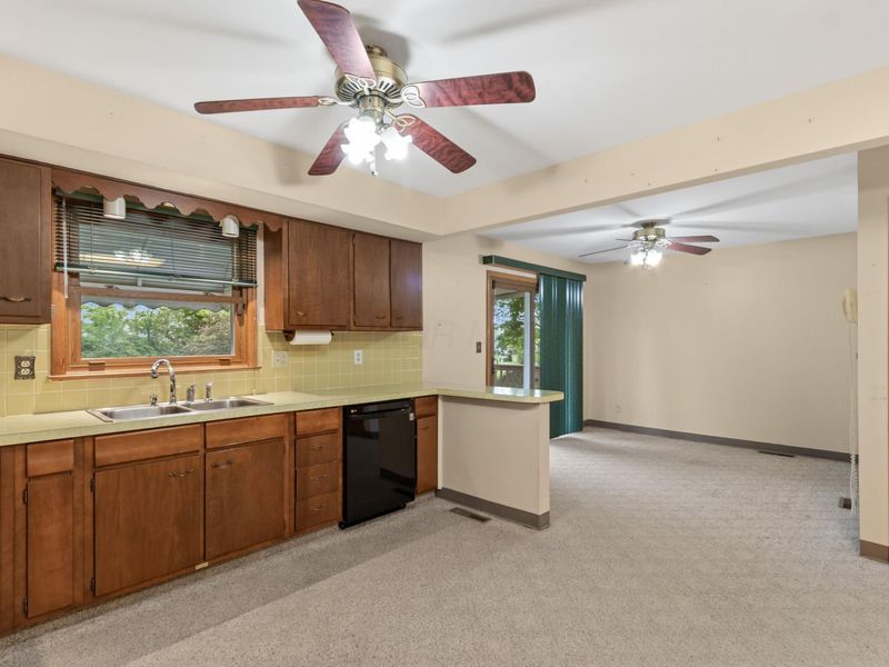 1141 Gender Road, Canal Winchester, OH 43110 Photo 10
