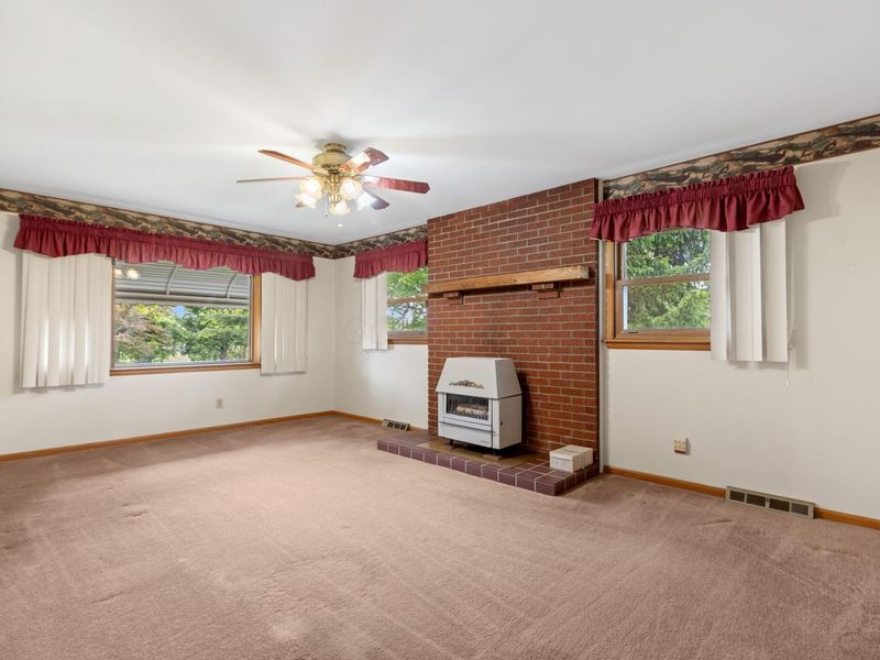 1141 Gender Road, Canal Winchester, OH 43110 Photo 3