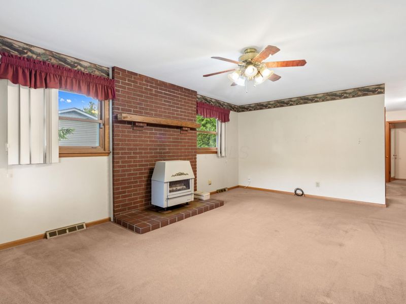 1141 Gender Road, Canal Winchester, OH 43110 Photo 5