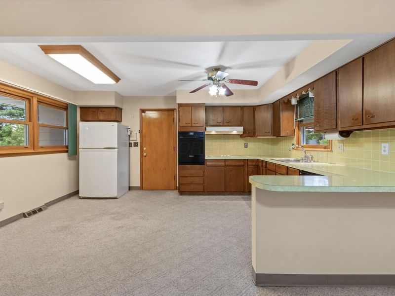 1141 Gender Road, Canal Winchester, OH 43110 Photo 7