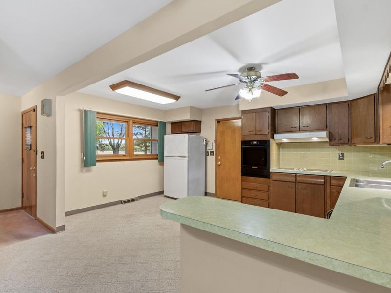 1141 Gender Road, Canal Winchester, OH 43110 Photo 8