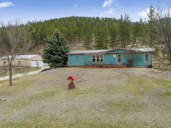 12572 Beaver Creek Road, Pringle, SD 57773