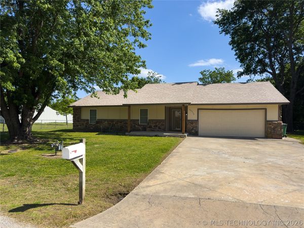 23712 E 104th Street S, Broken Arrow, OK 74014
