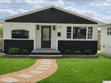 6107 Seward Street , Omaha, NE 68104
