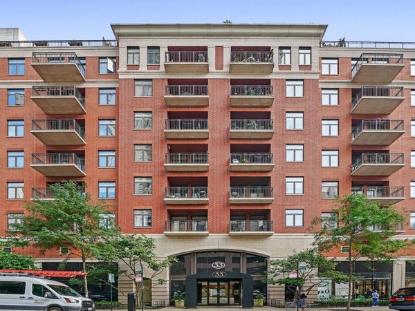 33 W Huron Street, Unit 413, Chicago, IL 60654