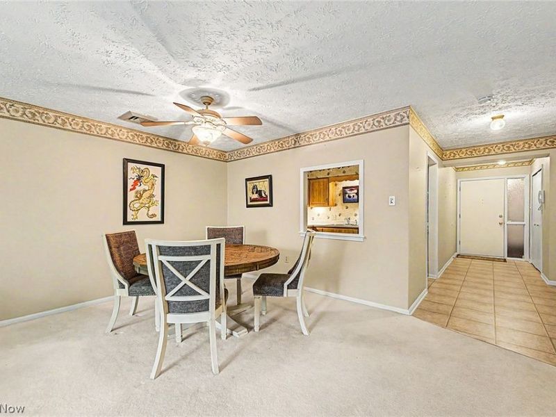 924 Memorial Parkway, Unit 207, Akron, OH 44303 Photo 2
