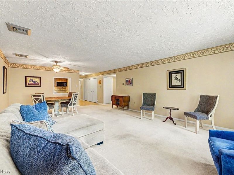 924 Memorial Parkway, Unit 207, Akron, OH 44303 Photo 5
