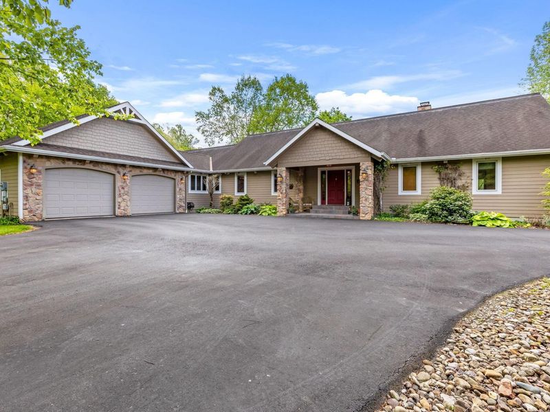 3040 West Point Road SE, Lancaster, OH 43130 Photo 1