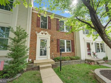 166 SHIRLEY SQUARE SE, LEESBURG, VA 20175